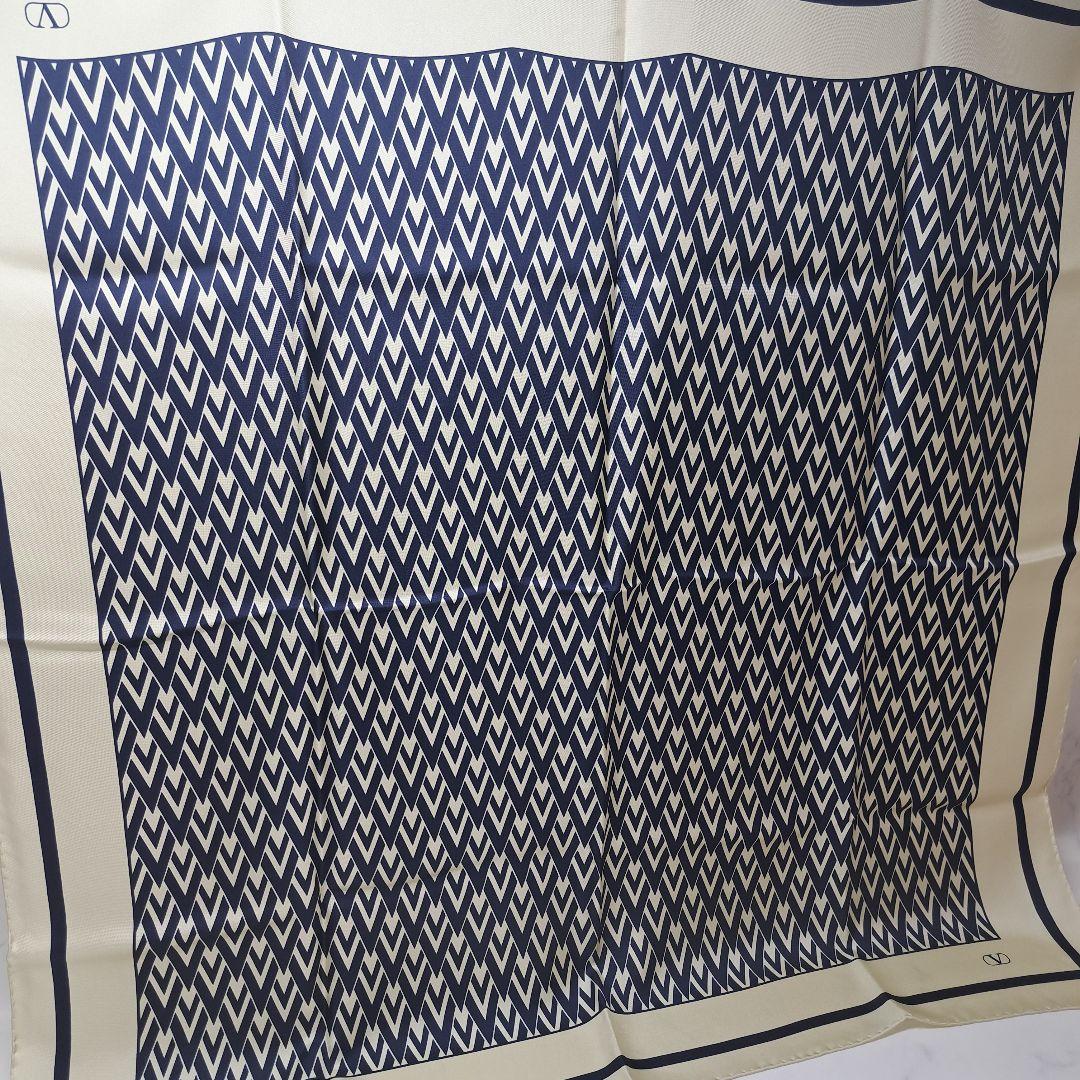 20251209　ヴァレンティノ　スカーフ　ロゴ　ネイビー　※値下げ不可.