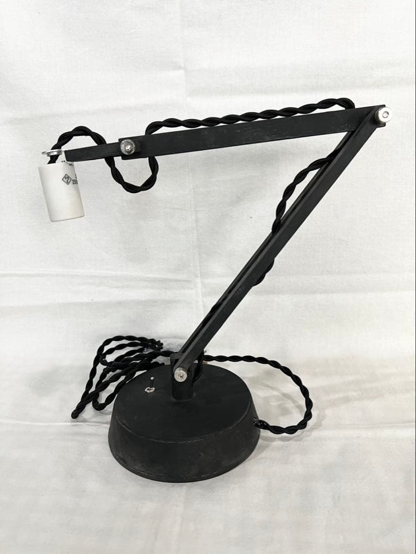 未使用 chikuniチクニ　丸台座照明