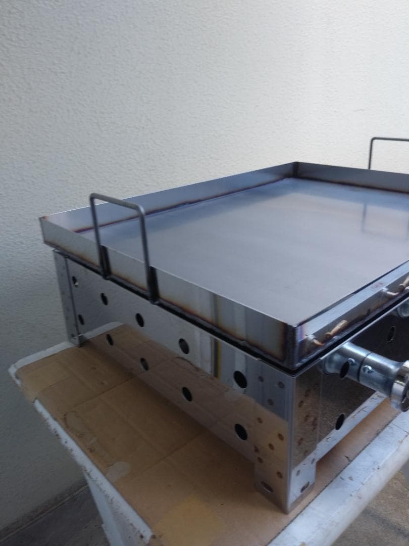 鉄板焼き　極厚９ミリ鉄板　フチあり　持ち手付