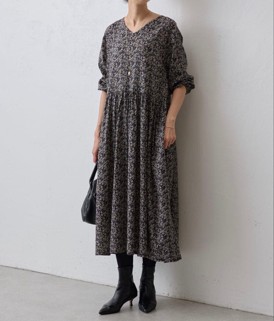 【24SS美品】定価2.3万円✴︎BEARDSLEY プリントギャザーワンピース