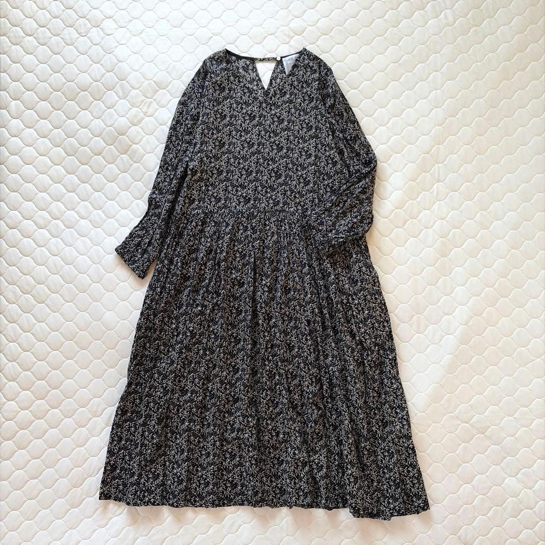 【24SS美品】定価2.3万円✴︎BEARDSLEY プリントギャザーワンピース