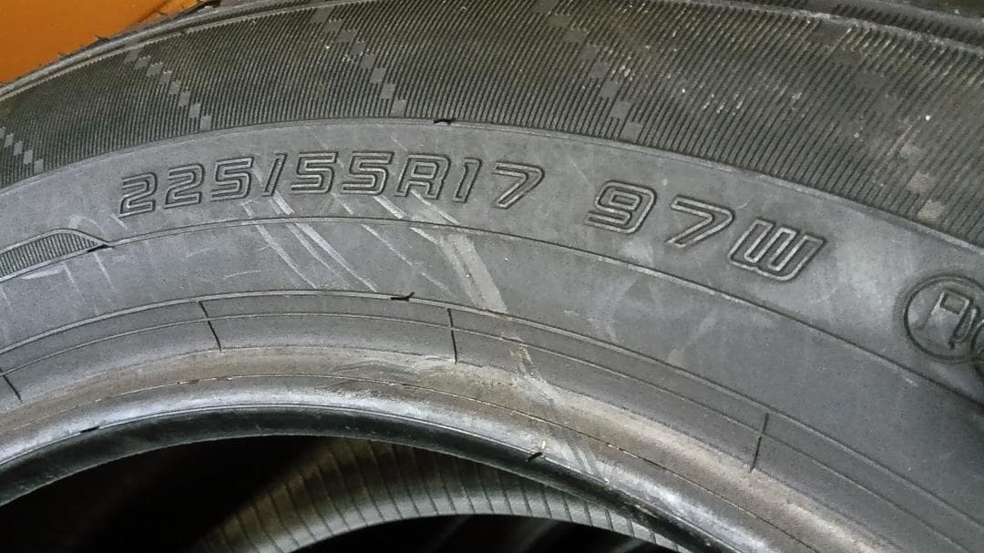 送料含その②2本未使用日本製造ダンロップエナセーブEC204　225/55R17