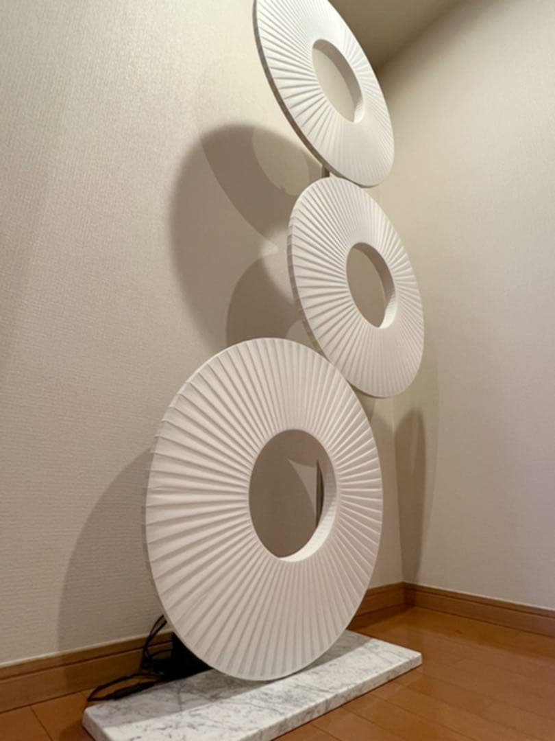 Roche Bobois (ロッシュ ボボア) フロアライト