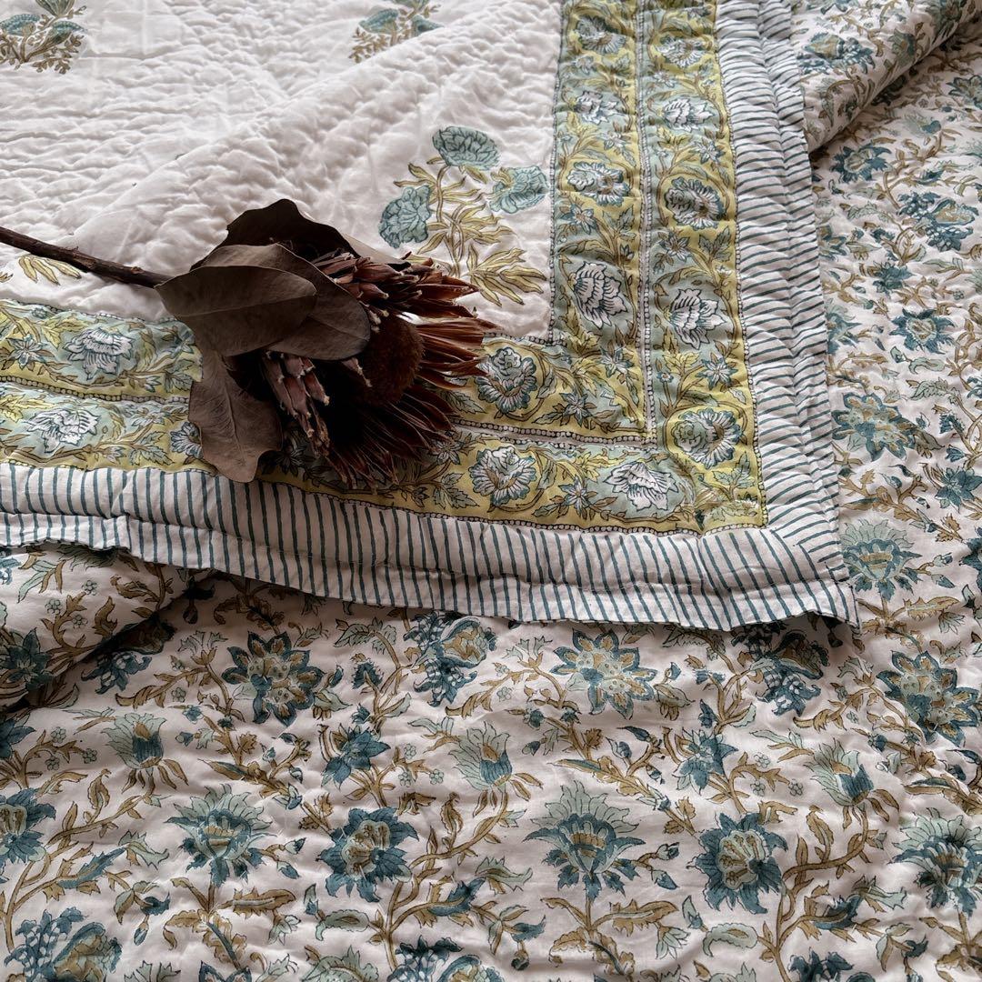 未使用※訳アリ　インド ブロックプリント 中綿入りキルト ライムイエロー　ラグ