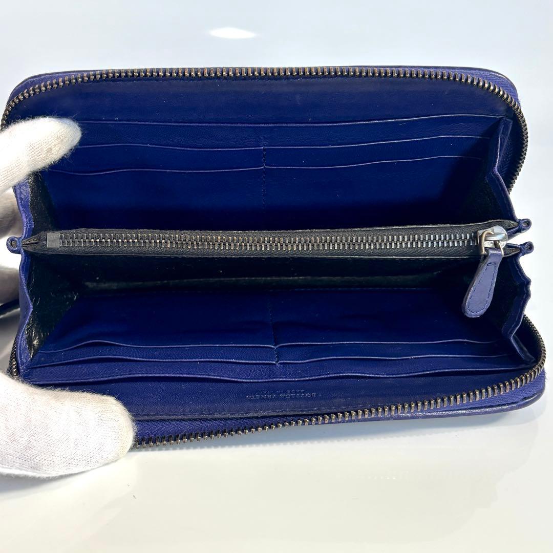 美品 ボッテガヴェネタ イントレチャート 長財布 ラウンドファスナー ブルー系