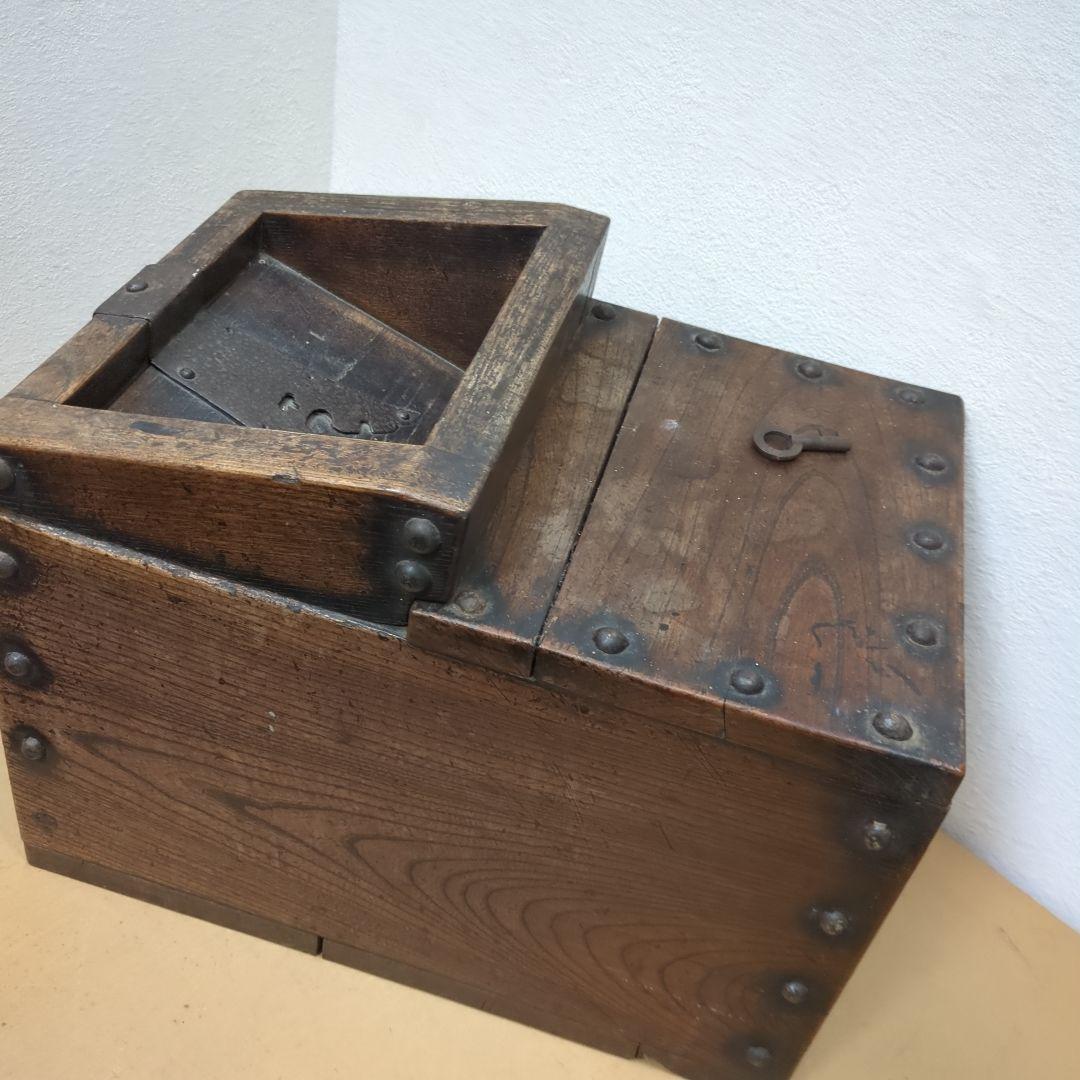 骨董　銭箱　鍵付き　木製　古民具　貯金箱　ぜにばこ　入れ物