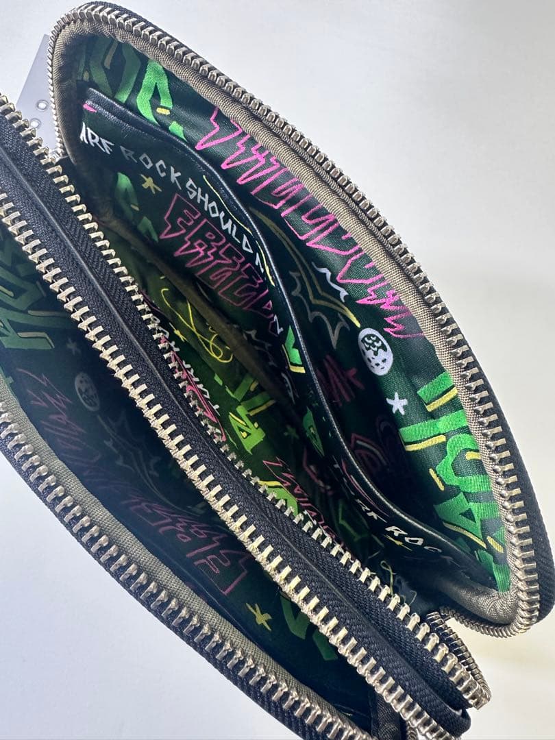 【新品未使用】ポーチ(縦:16cm横:29cmマチ:8cm) ラッセルノ1563