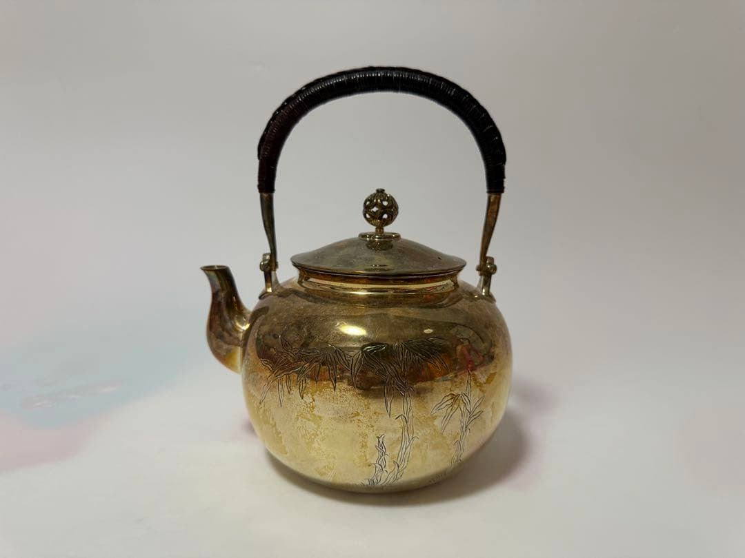 純銀製 竹梅牡丹毛彫 南鐐望月形湯沸 銀瓶 煎茶道具