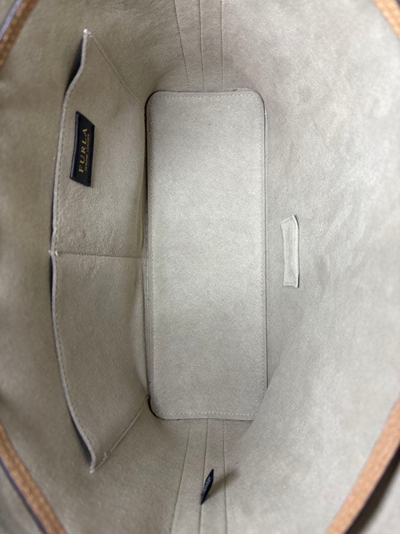 ✳︎超美品 A4サイズ✳︎フルラ トートバッグ コスタンザ ホワイト レザー 巾着