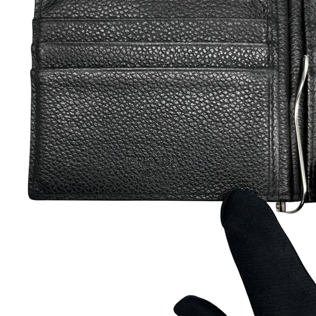 希少✨プラダ マネークリップ 札入れ シボ革 三角ロゴ レザー ブラック メンズ