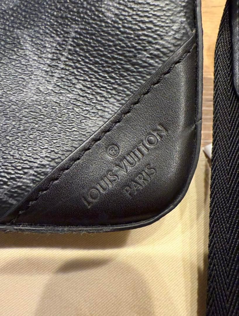 LOUIS VUITTON トリオメッセンジャー