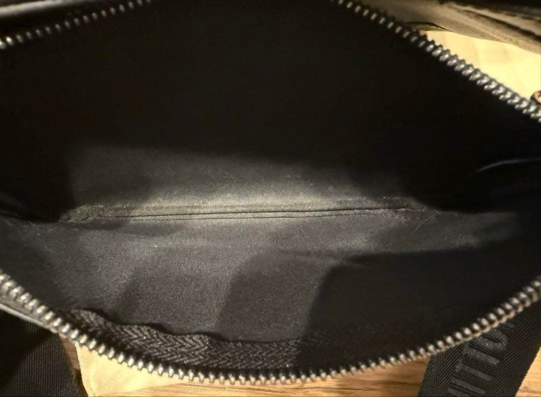 LOUIS VUITTON トリオメッセンジャー