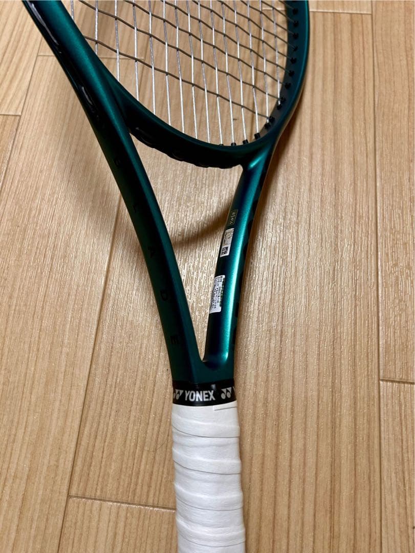 Wilson ブレードV9 100 16x19 G2 テニスラケット