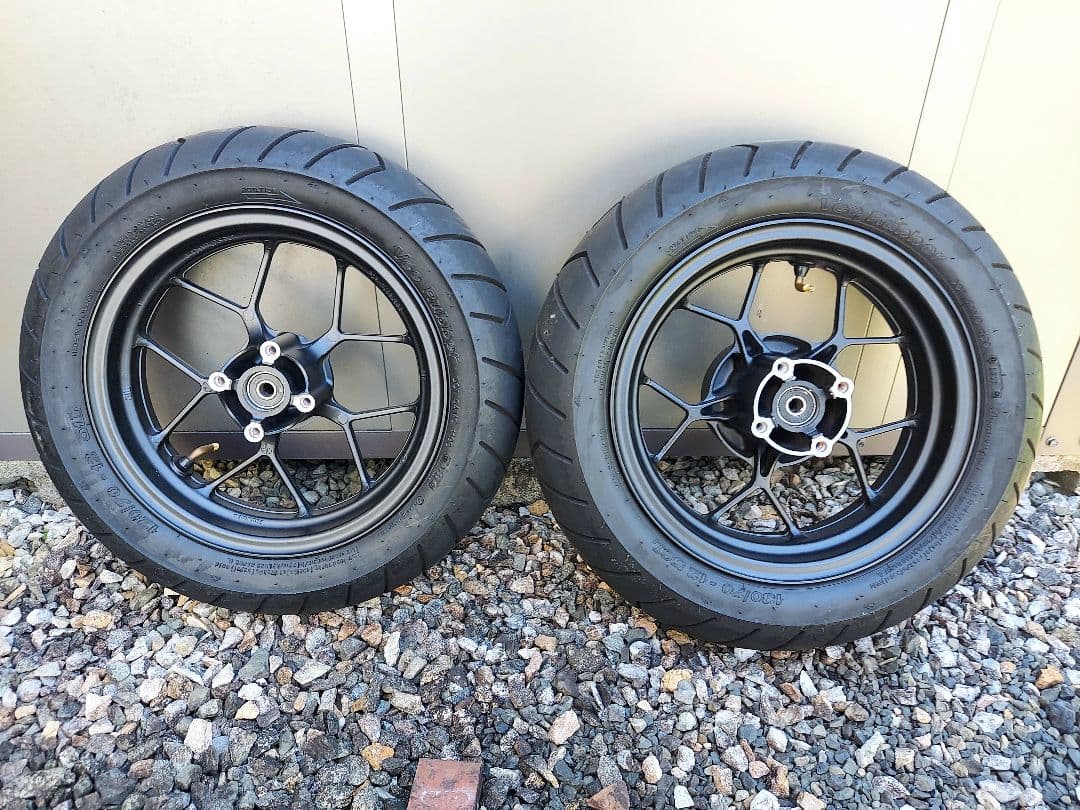 グロム125 ホイールとタイヤの前後セット