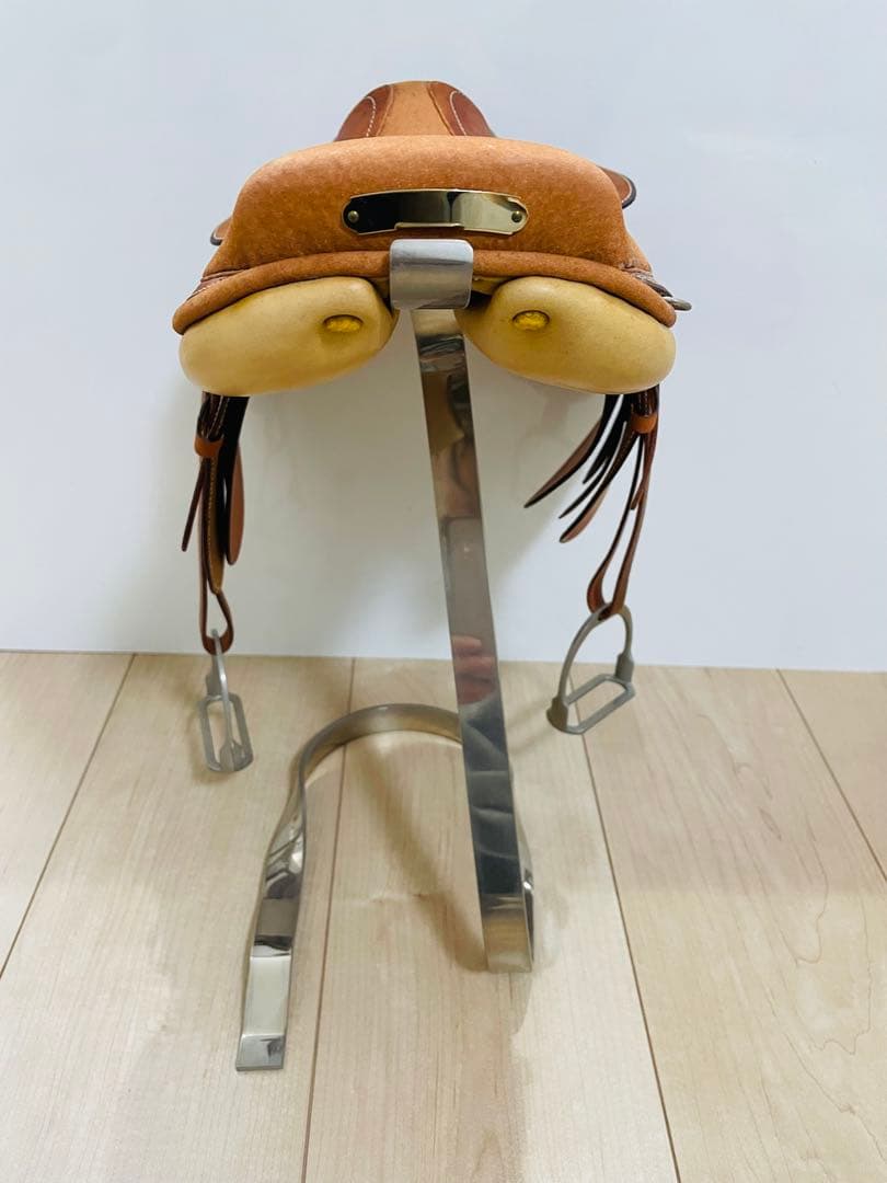 HERMES エルメス 鞍　スタンド付き　置物　オブジェ