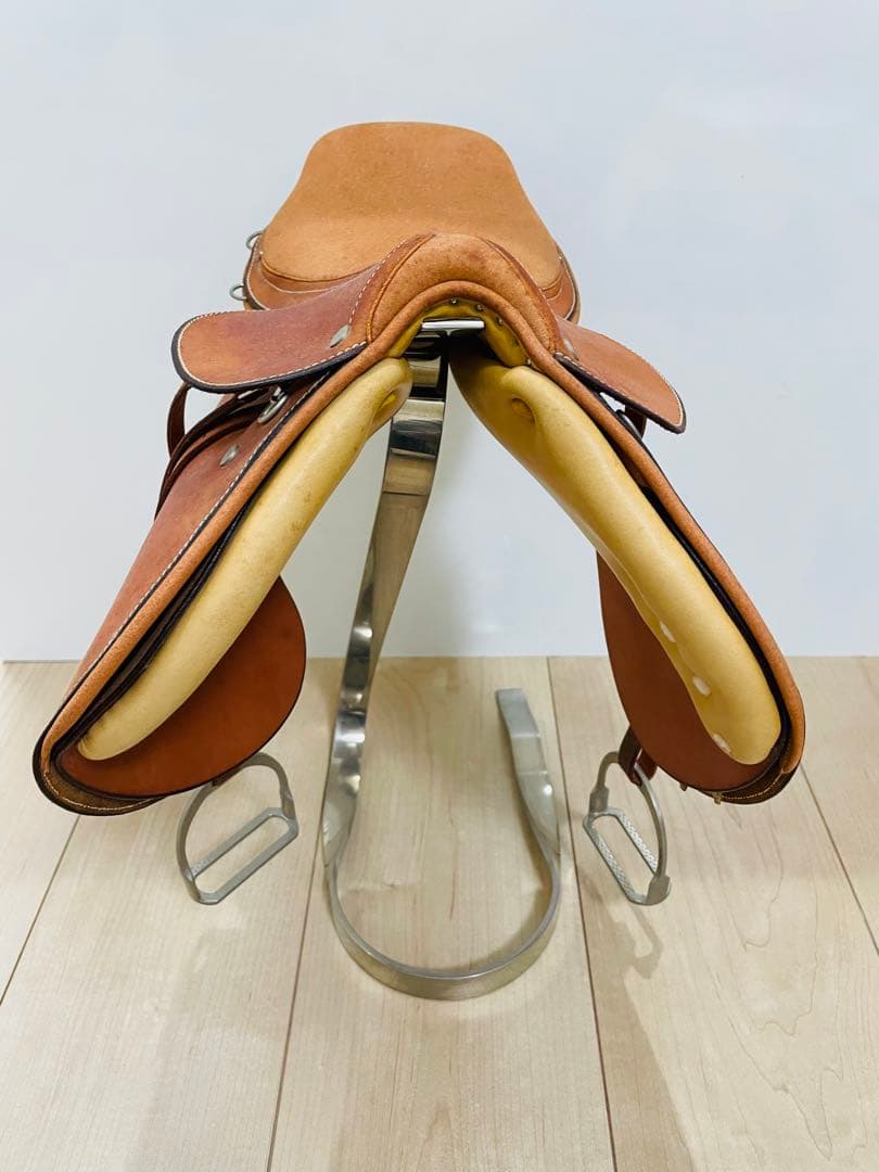 HERMES エルメス 鞍　スタンド付き　置物　オブジェ