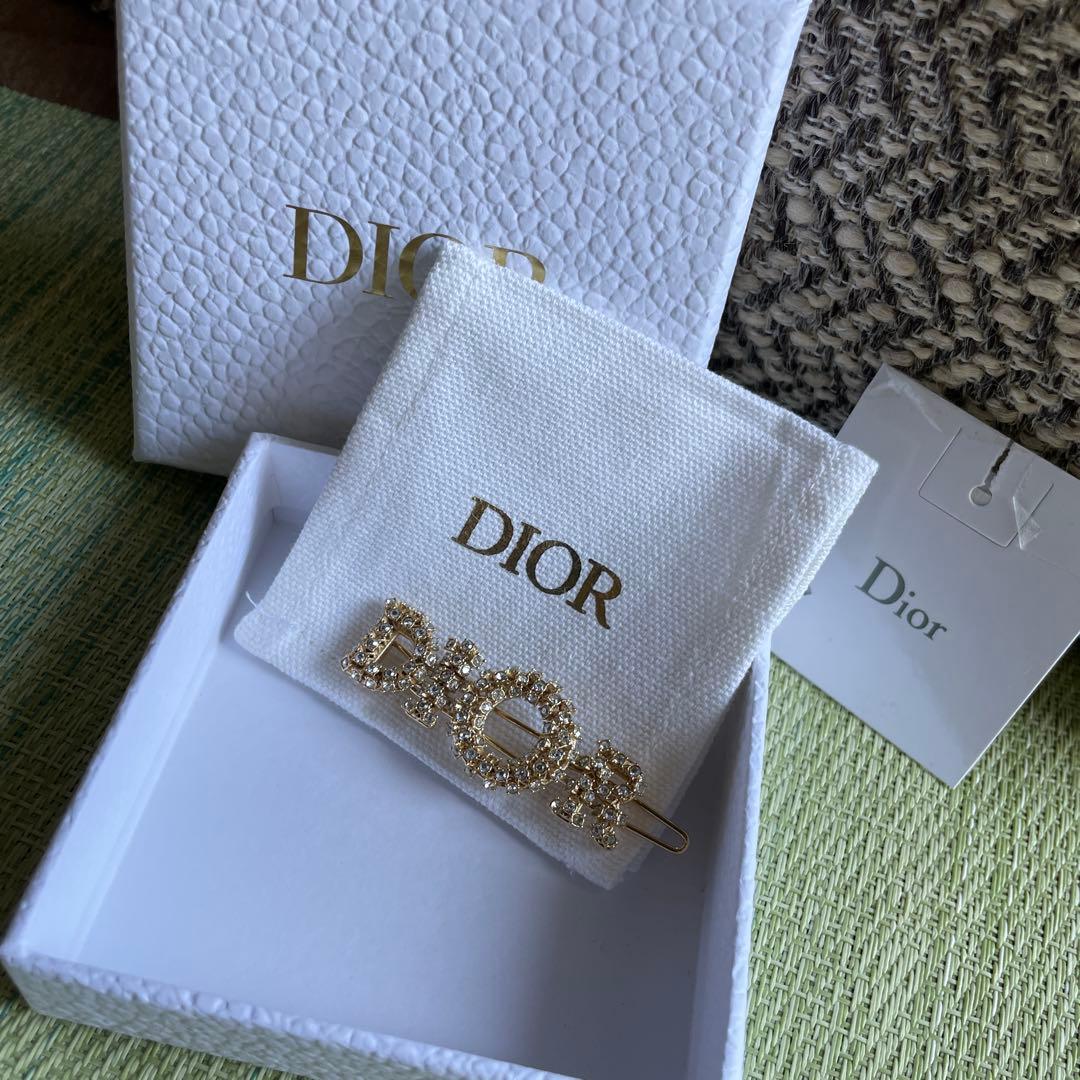 Dior ロゴ クリスタルヘアピン ゴールド