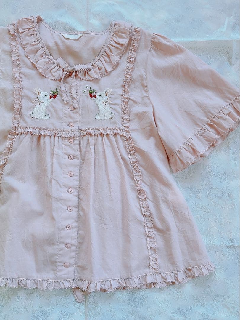ピンクハウス❤️【未着用】うさぎ刺繍がかわいい半袖ブラウス❤️
