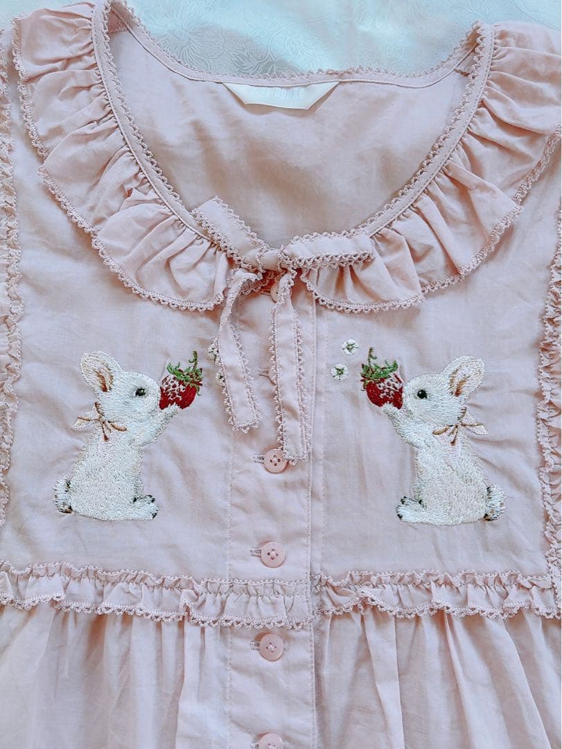 ピンクハウス❤️【未着用】うさぎ刺繍がかわいい半袖ブラウス❤️