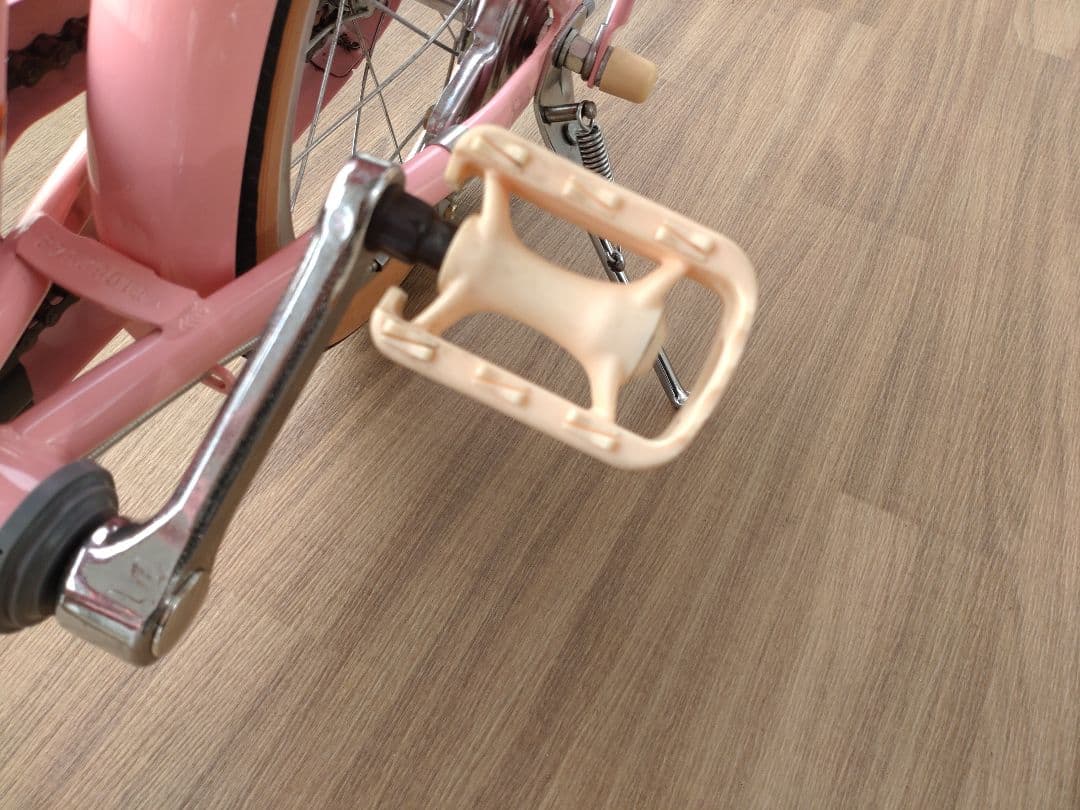 ブリヂストン　HACCHI（ハッチ）16インチ　HC162 ピンク