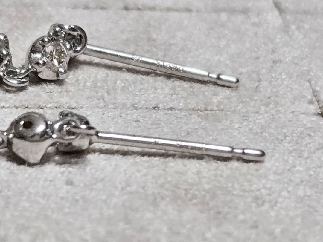 4°C K18WG ダイヤモンドピアス　トリロジー