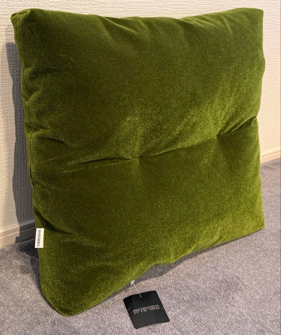 正規品　カリモク60 ロビークッション モケットグリーン