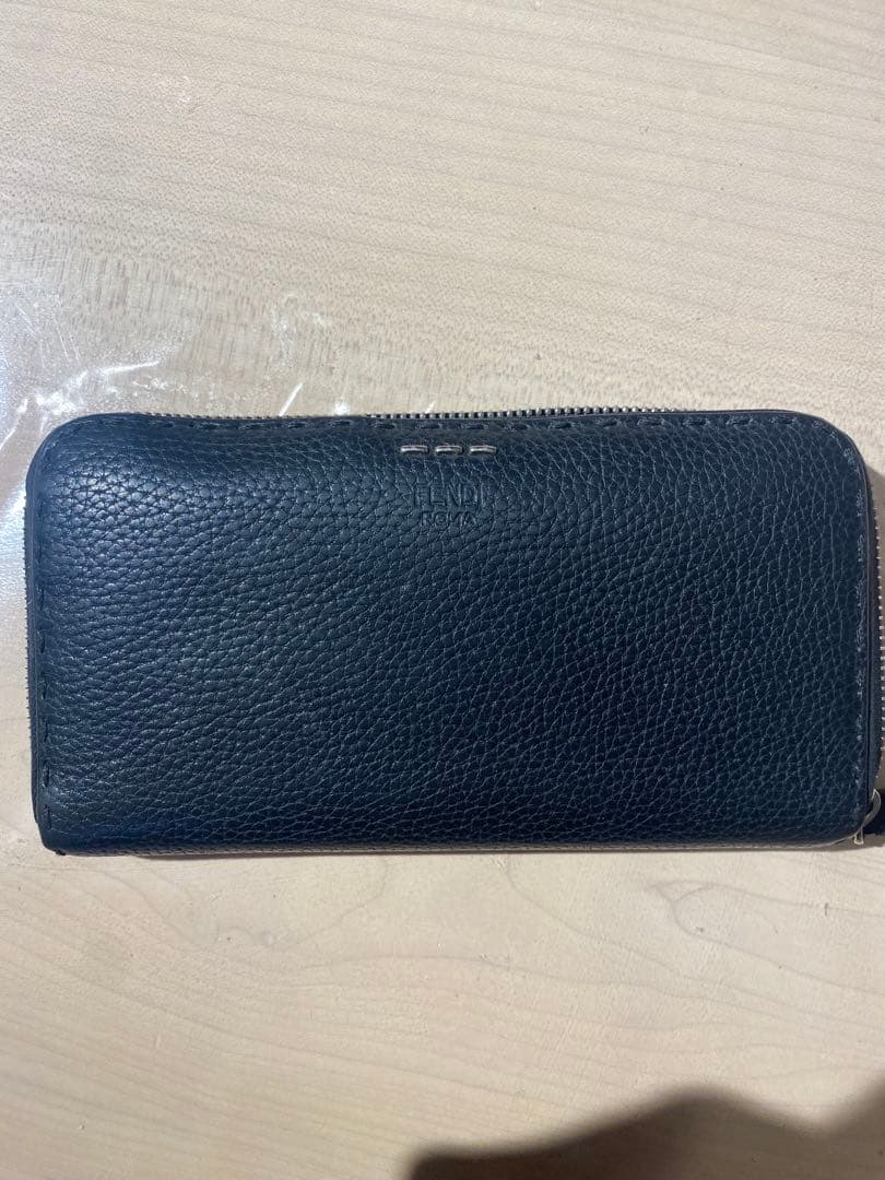 FENDI ROMA ブラックレザー長財布