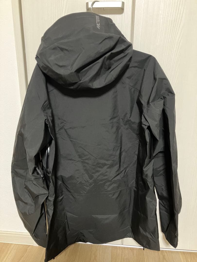 新品アークテリクス Rush Jacket スノーボードウェア スキーウェア M