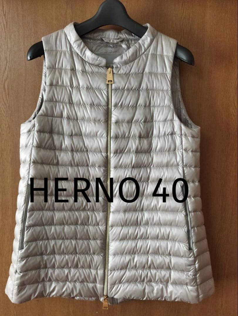 ヘルノHERNO ナイロン　ミディアムロングライトダウン　40