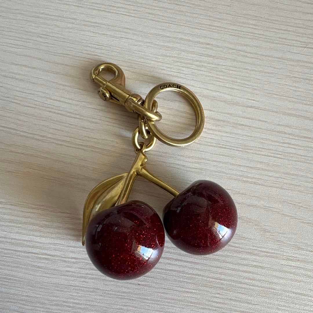 COACH チェリー キーホルダー