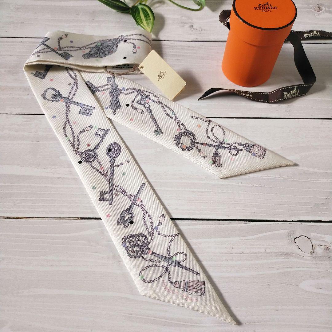 ☘️新品未使用 タグ付☘️ HERMES ツイリー　 レクレアポア