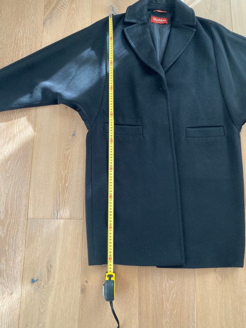 美品　MaxMaraStudioバージンウールコート　黒