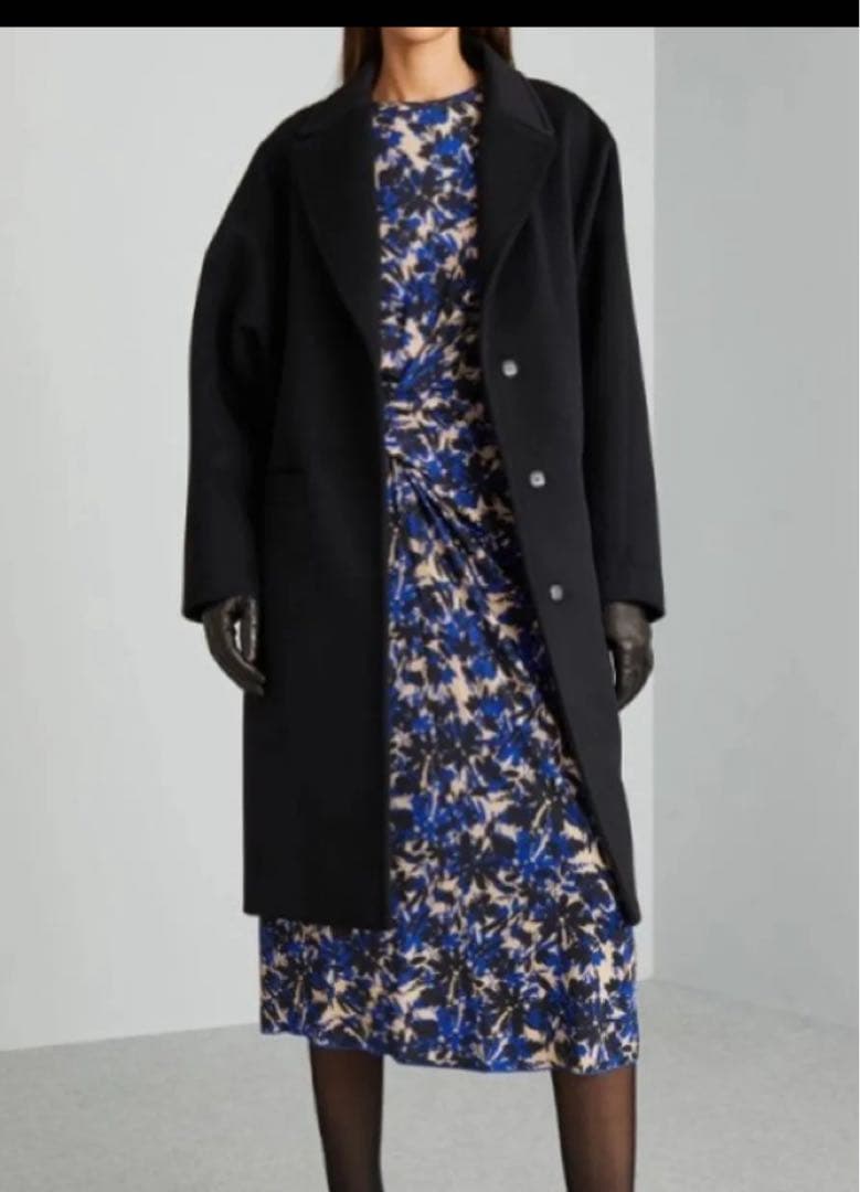 美品　MaxMaraStudioバージンウールコート　黒