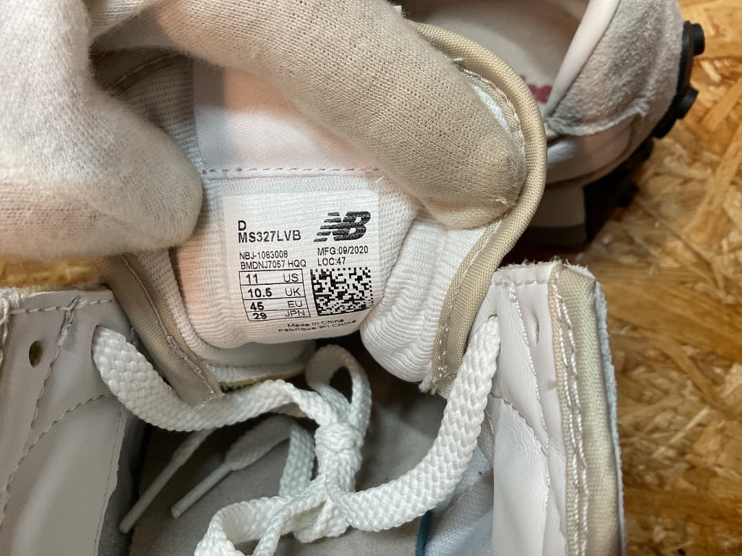 美品 ニューバランス × リーバイス MS327LVB スニーカー US11