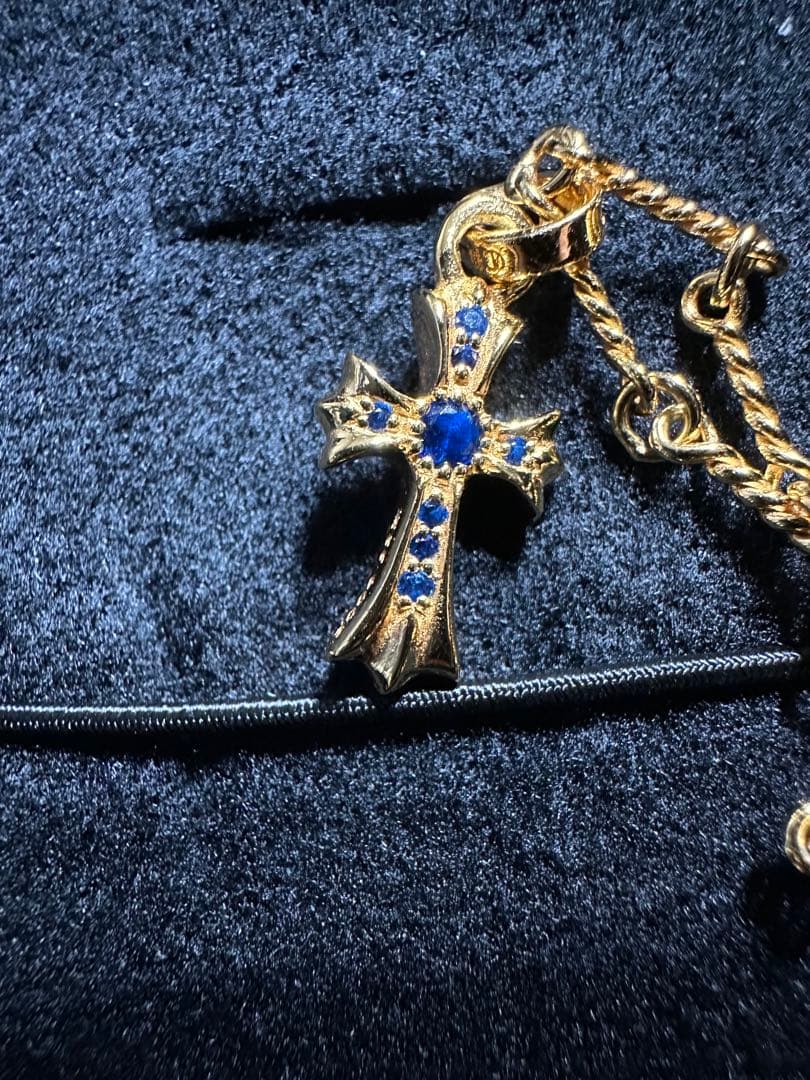 ベビーファットクロスネックレス