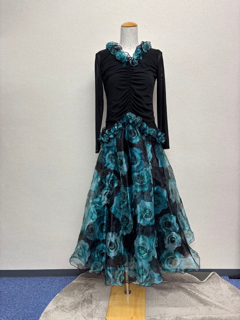 社交ダンス用バラ柄ワンピース