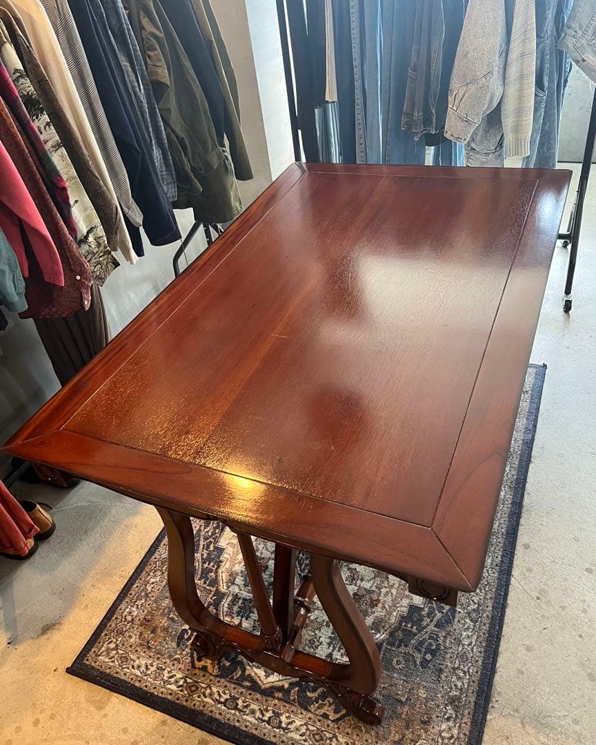 大晦日〜1/4限定価格　アンティーク調　マホガニー　ダイニングテーブル