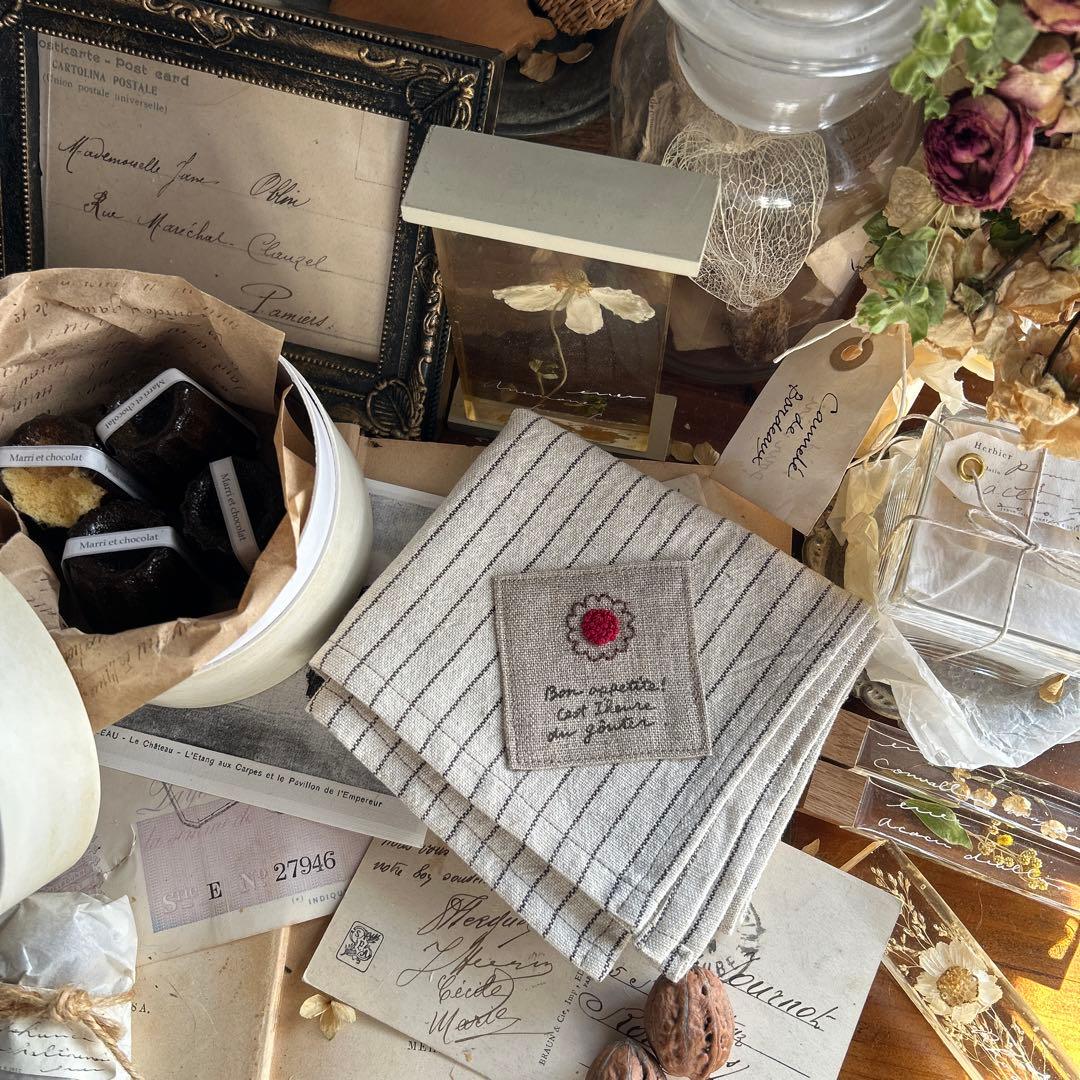 trifolium × おやつ屋 ハイジ コラボ リネン クロス