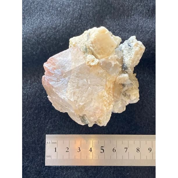 フローライト ピンクフローライト 母岩付き 大型結晶 天然石 パワーストーン