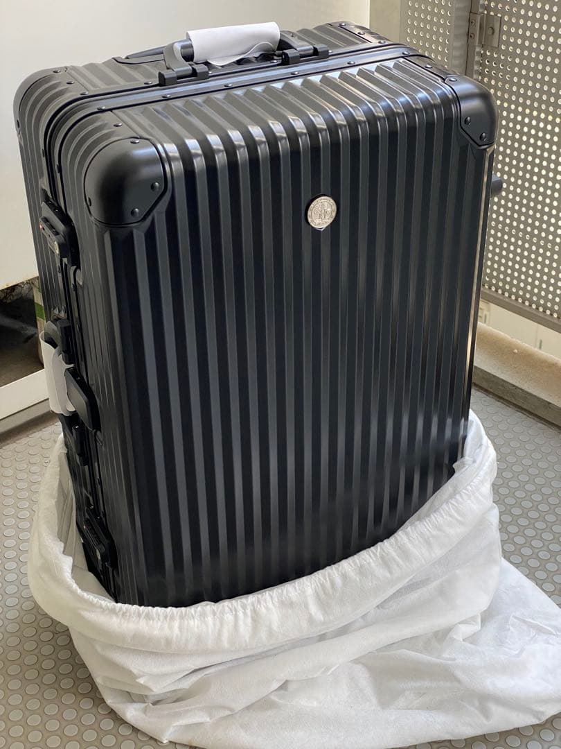 新品未使用⭐︎ブラックAMG ベンツ　オリジナルスーツケース　アキャリーケース