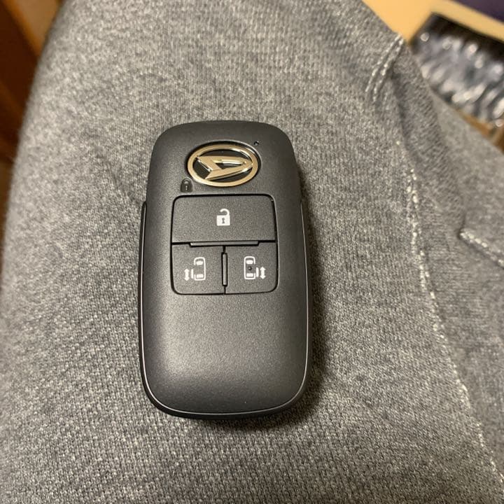 ダイハツ　タントカスタム LA650S等スマートキー4ボタン新品未使用未登録3個