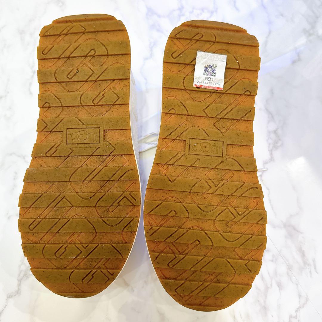 UGG アグ 厚底スニーカー 22.5cm 白 ベージュ系 美品 人気商品♡