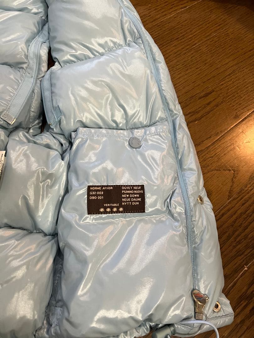 Moncler モンクレール　ダウンジャケット　ベスト　ライトブルー