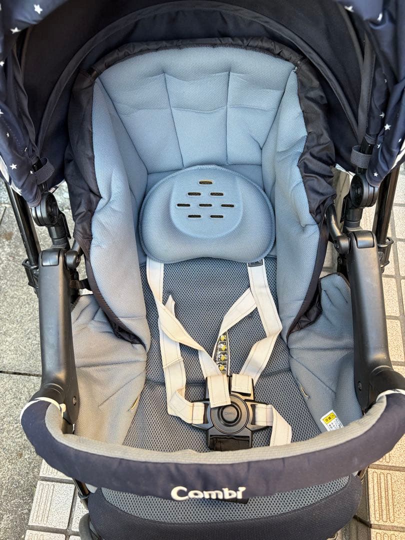 Combi 折りたたみベビーカー スゴカルa 4キャス　Light ネイビー