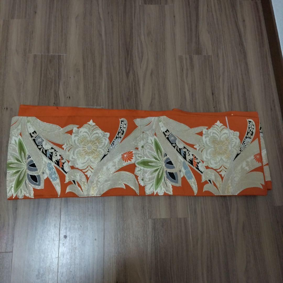 成人式。振袖セット。着物セット。赤と白。帯、長襦袢、髪飾り、草履、他セット。絹。