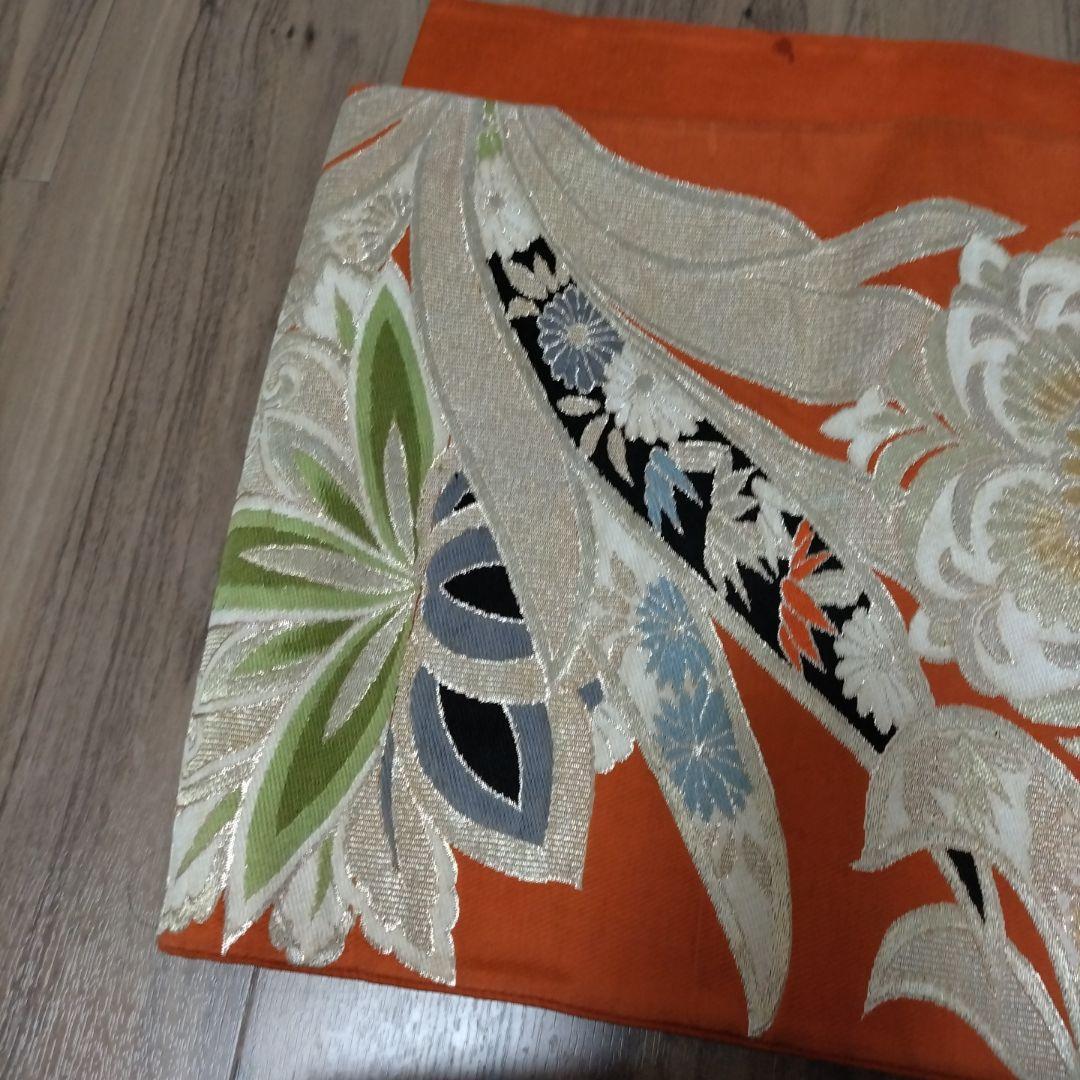 成人式。振袖セット。着物セット。赤と白。帯、長襦袢、髪飾り、草履、他セット。絹。