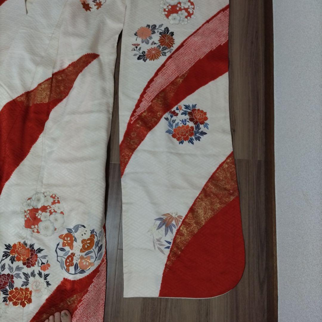 成人式。振袖セット。着物セット。赤と白。帯、長襦袢、髪飾り、草履、他セット。絹。