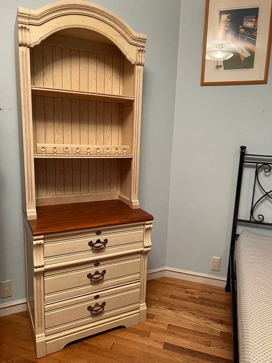 Lexington社の飾り棚、本棚①