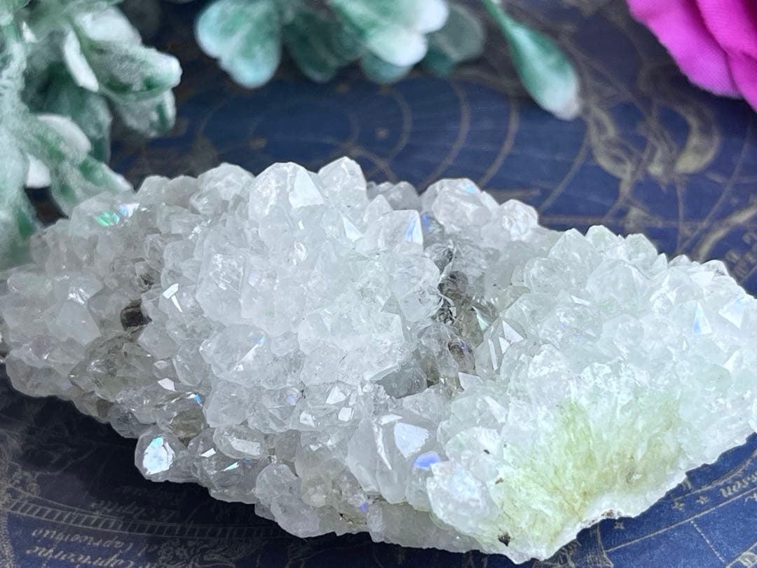 インド産　アナンダライト　水晶　クリスタル　レインボークォーツ　原石　クラスター