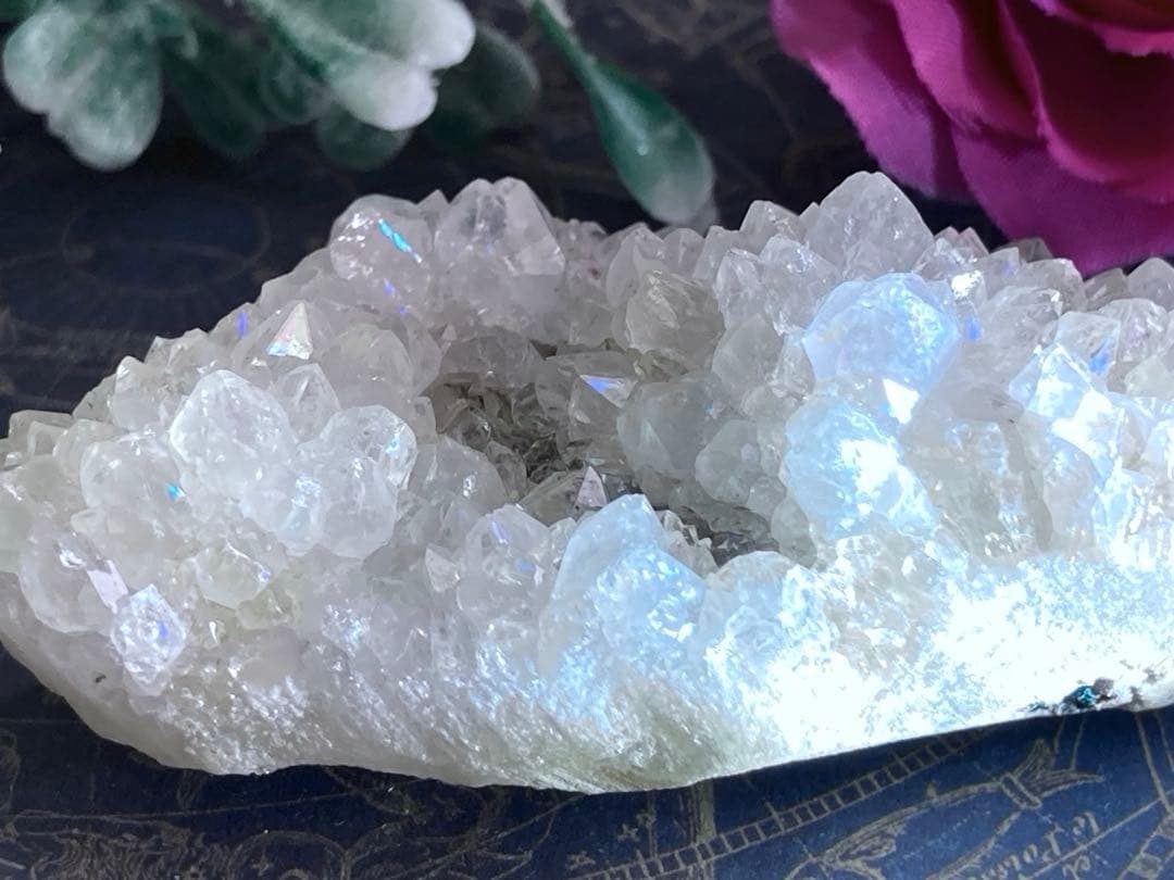 インド産　アナンダライト　水晶　クリスタル　レインボークォーツ　原石　クラスター